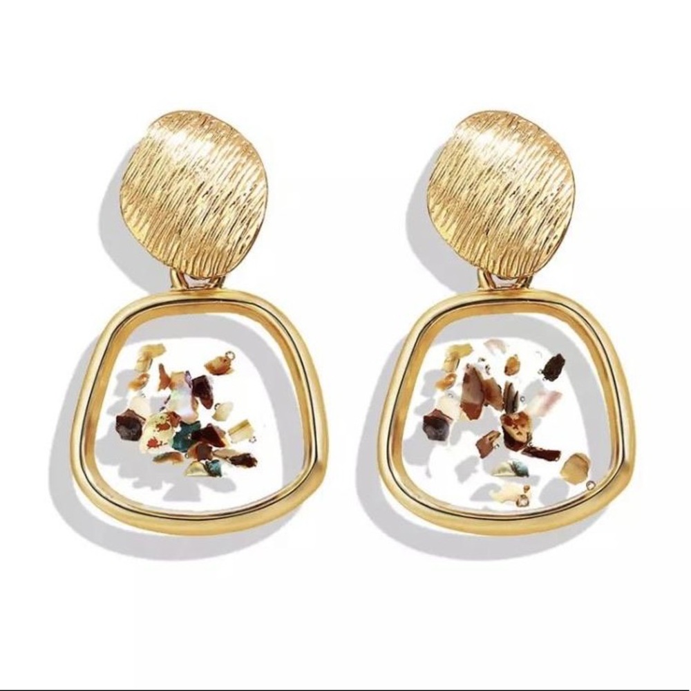 Seashell Square Gold & Resin Earrings 🎁  BUNDLE EARRINGS - 2/$32 OR 5/$65 🎁